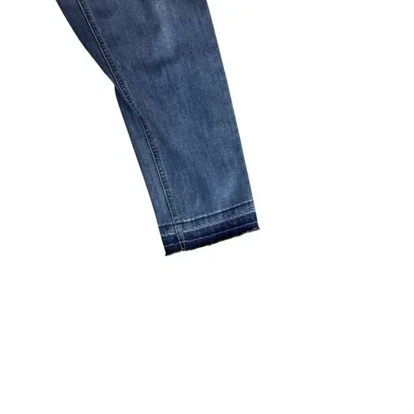 Time & Tru women's maternity Jeans size XL, distressed raw hem medium wash #4121 - Picture 5 of 9